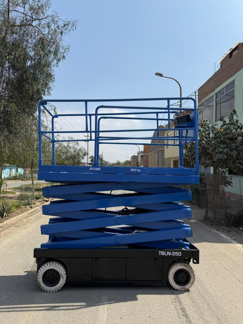 Elevador de Plataforma Aichi SJ08B